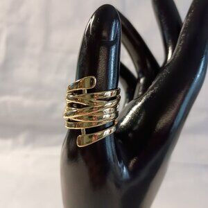 Wide Band Wrap Statement Ring Goldtone Size 8 New in Gift Box Fashion Jewelry